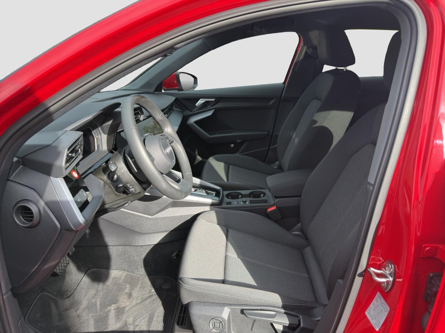 Bild über Audi A3 allstreet 35 TFSI S tronic - für weitere Informationen kontaktieren Sie den Audi Partner