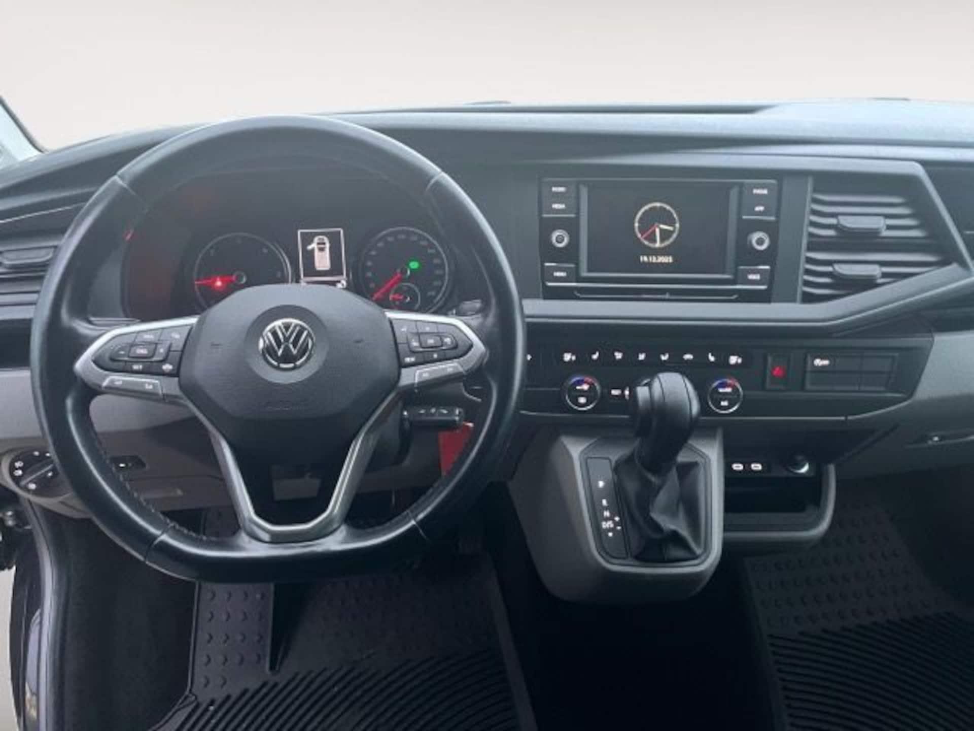 Volkswagen T6.1 Caravelle langer Radstand Trendline