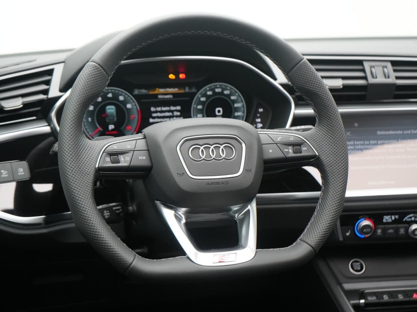 Bild über Audi Q3 Sportback TFSI 110 kW S tronic - für weitere Informationen kontaktieren Sie den Audi Partner
