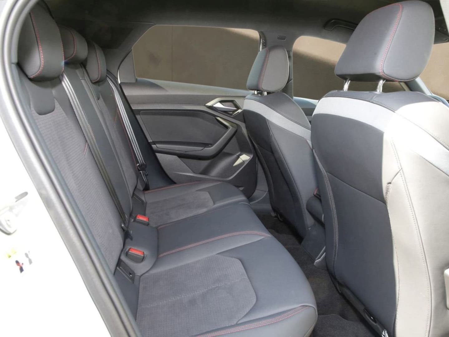 Bild über Audi A1 Sportback advanced 35 TFSI S tronic - für weitere Informationen kontaktieren Sie den Audi Partner