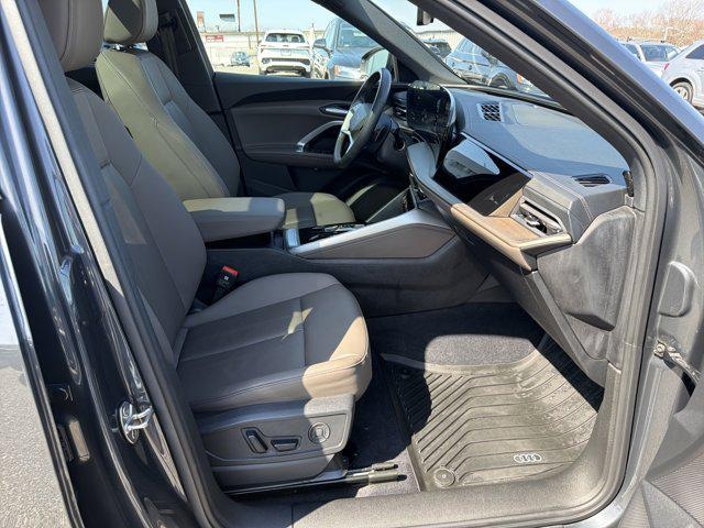 2025 Audi Q5 Premium - Photo 23