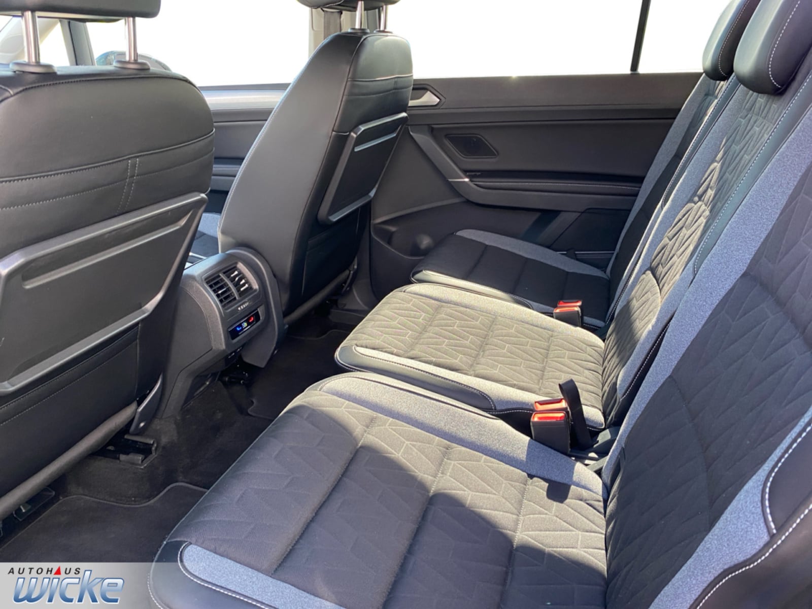Volkswagen Touran – Bild 9