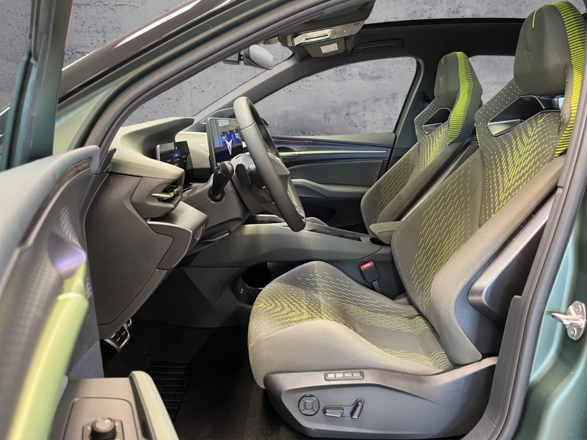CUPRA Raval VZ