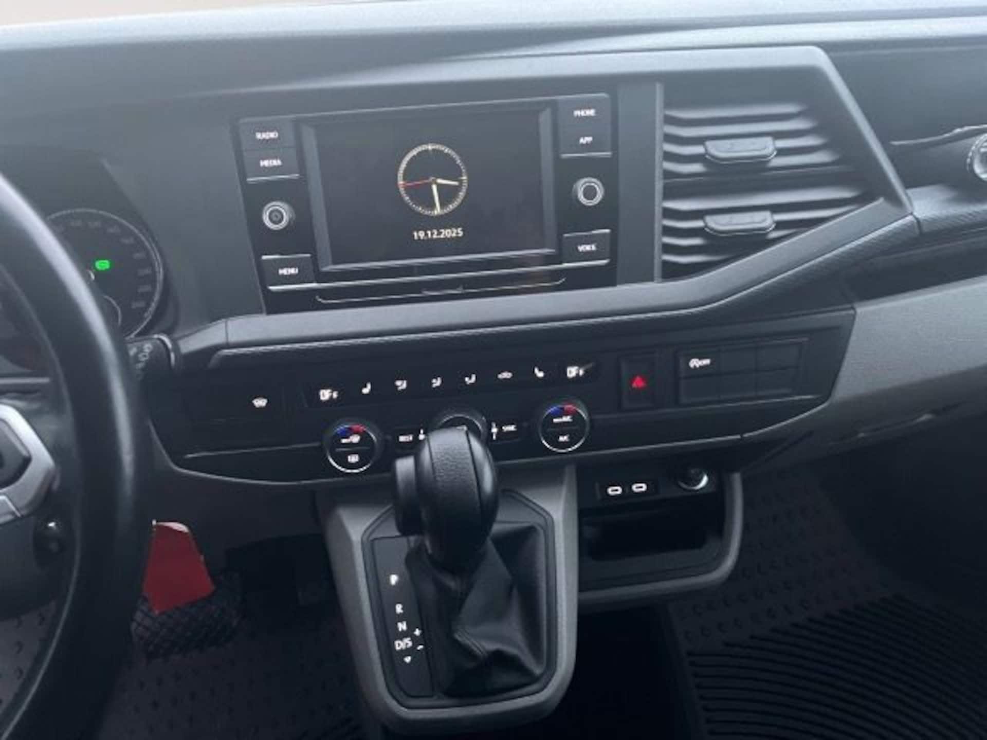 Volkswagen T6.1 Caravelle langer Radstand Trendline