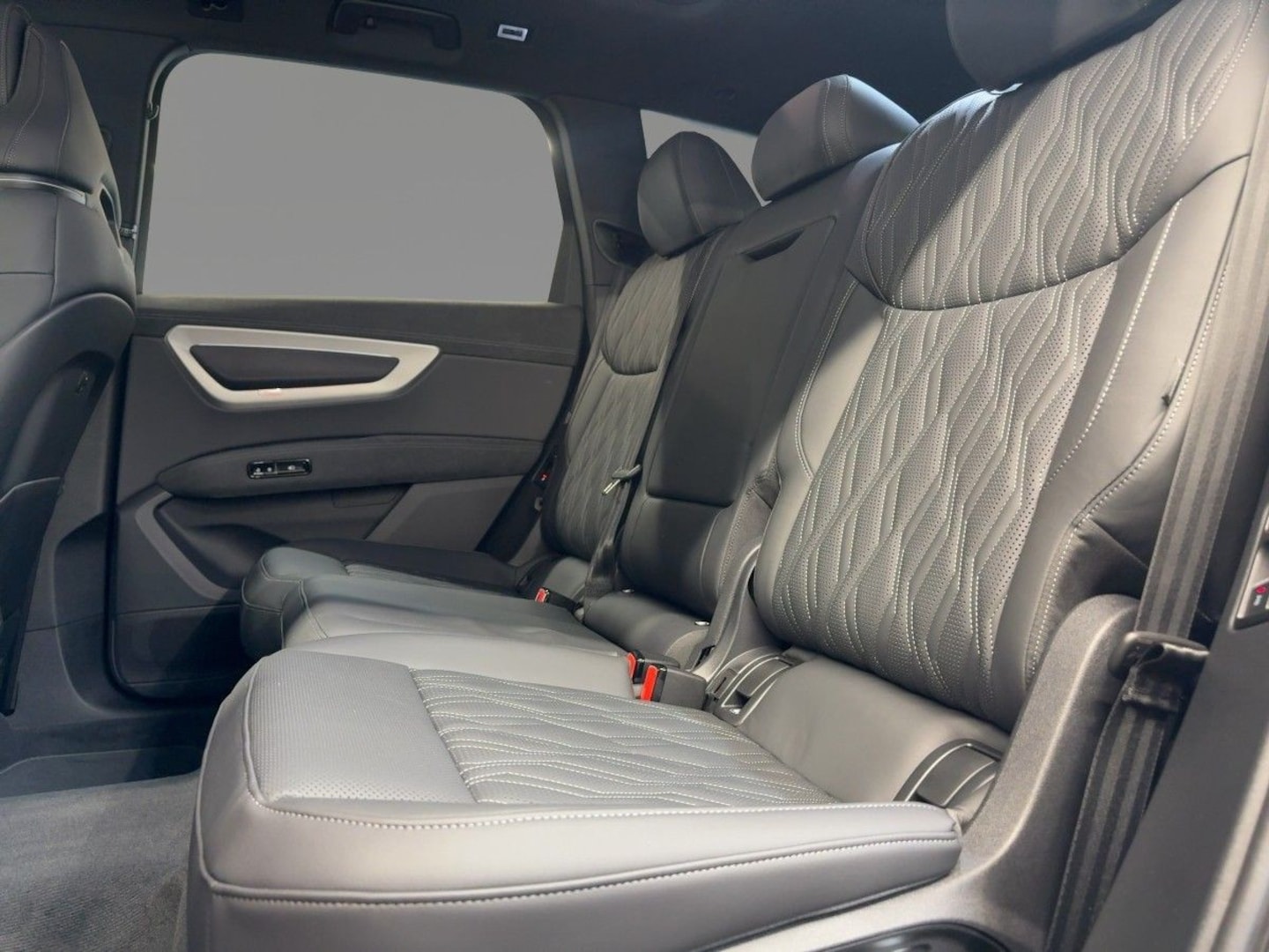 Bild über Audi Q7 SUV TDI quattro 220 kW tiptronic - für weitere Informationen kontaktieren Sie den Audi Partner