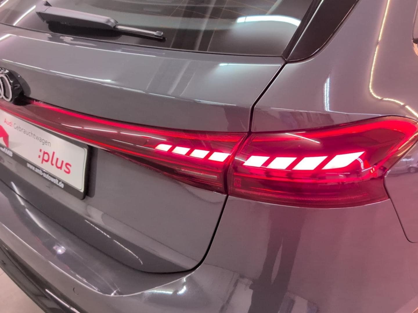Bild über Audi A6 Avant e-tron e-tron performance - für weitere Informationen kontaktieren Sie den Audi Partner