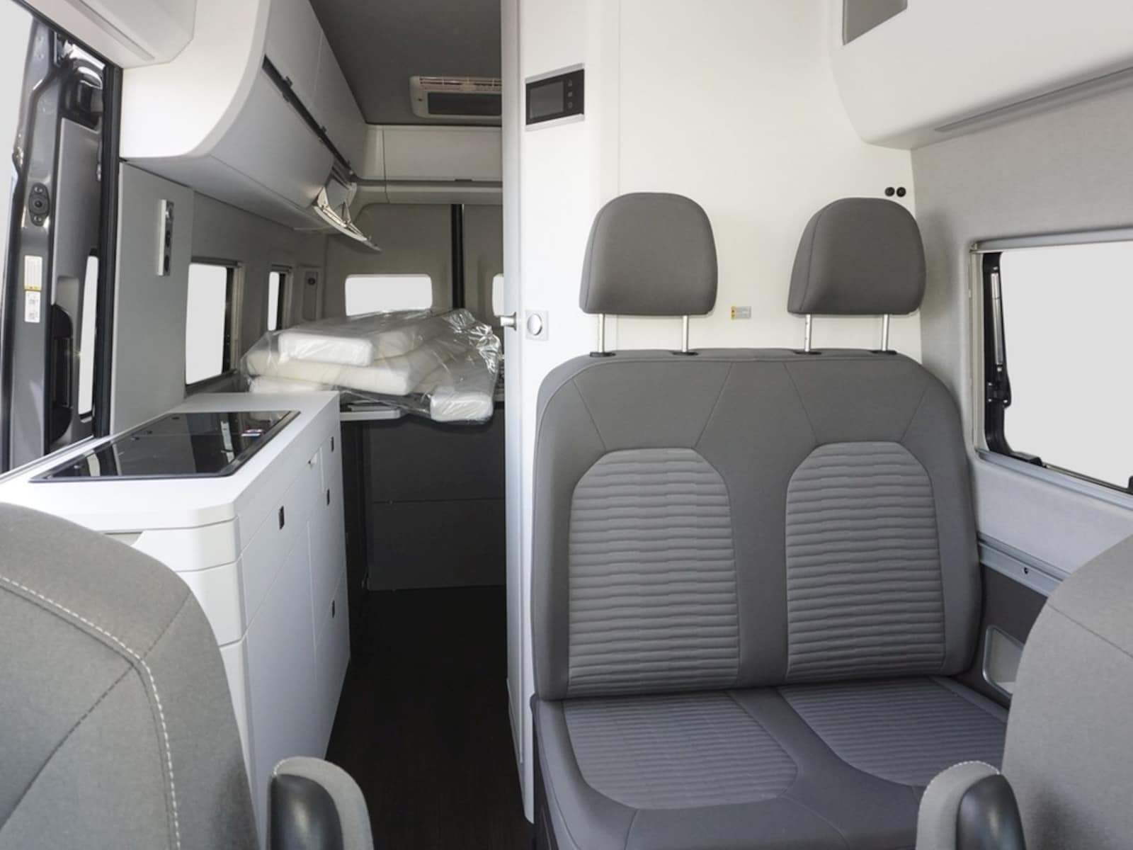 Volkswagen Grand California 680 – Bild 11