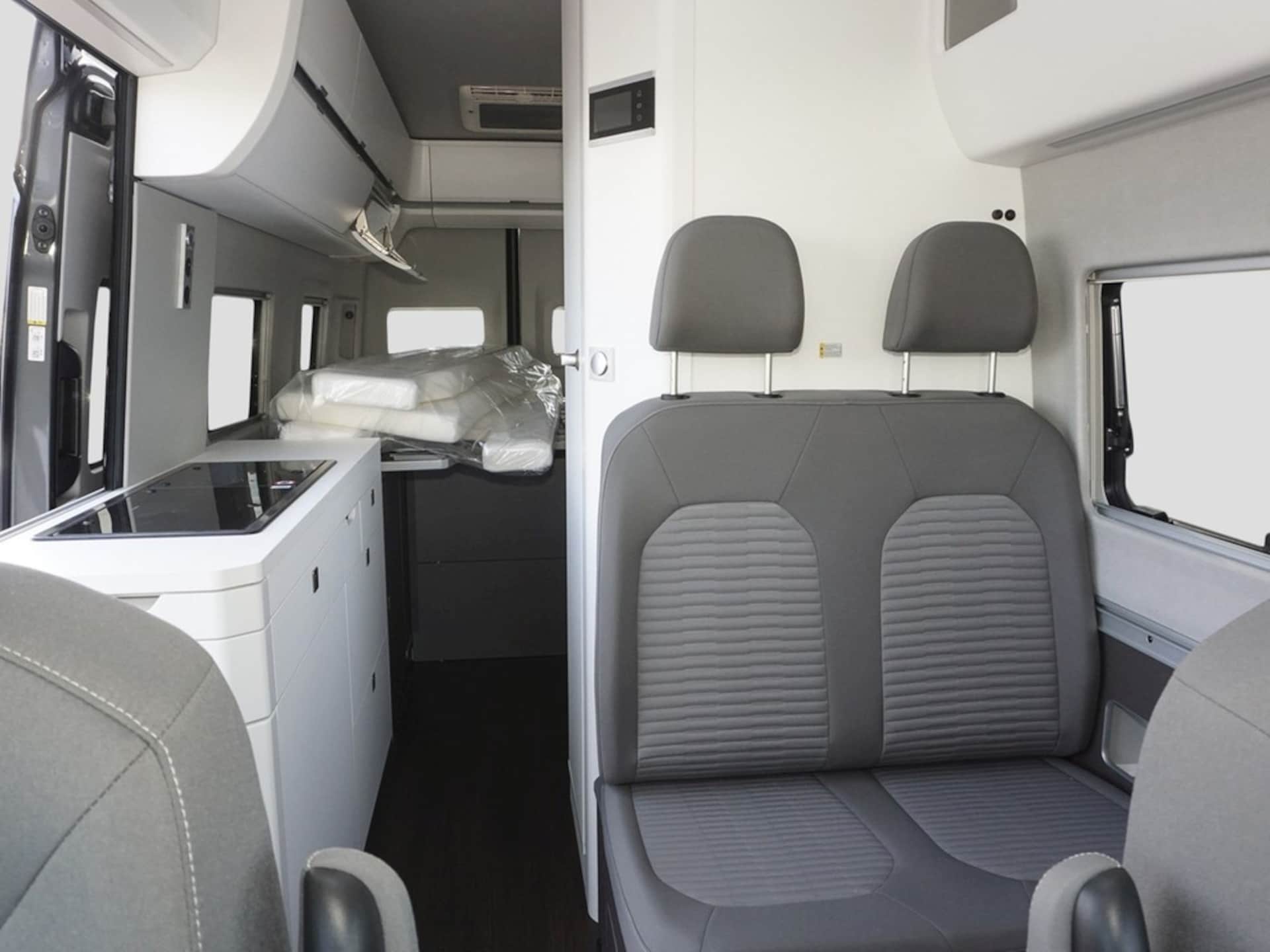 Volkswagen Grand California 680