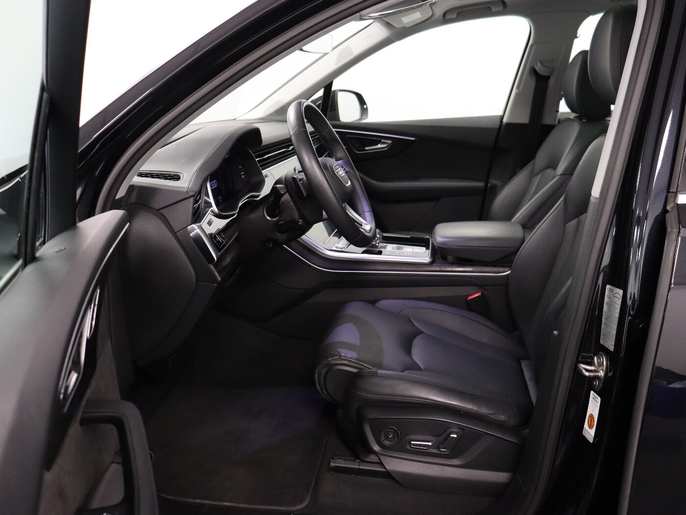 Image about Audi Q7 50 TDI quattro tiptronic