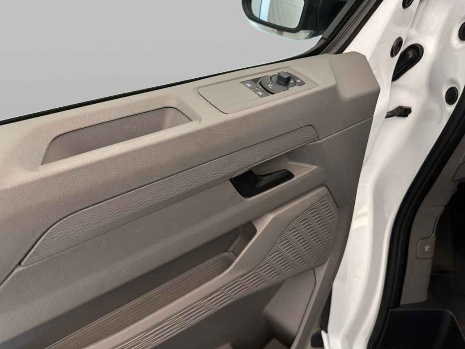 Volkswagen Transporter Kasten langer Radstand – Bild 9
