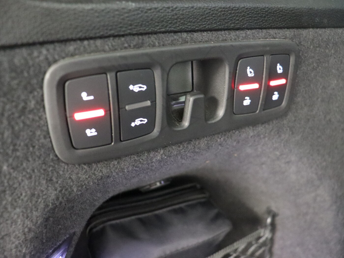 Image about Audi Q7 50 TDI quattro tiptronic