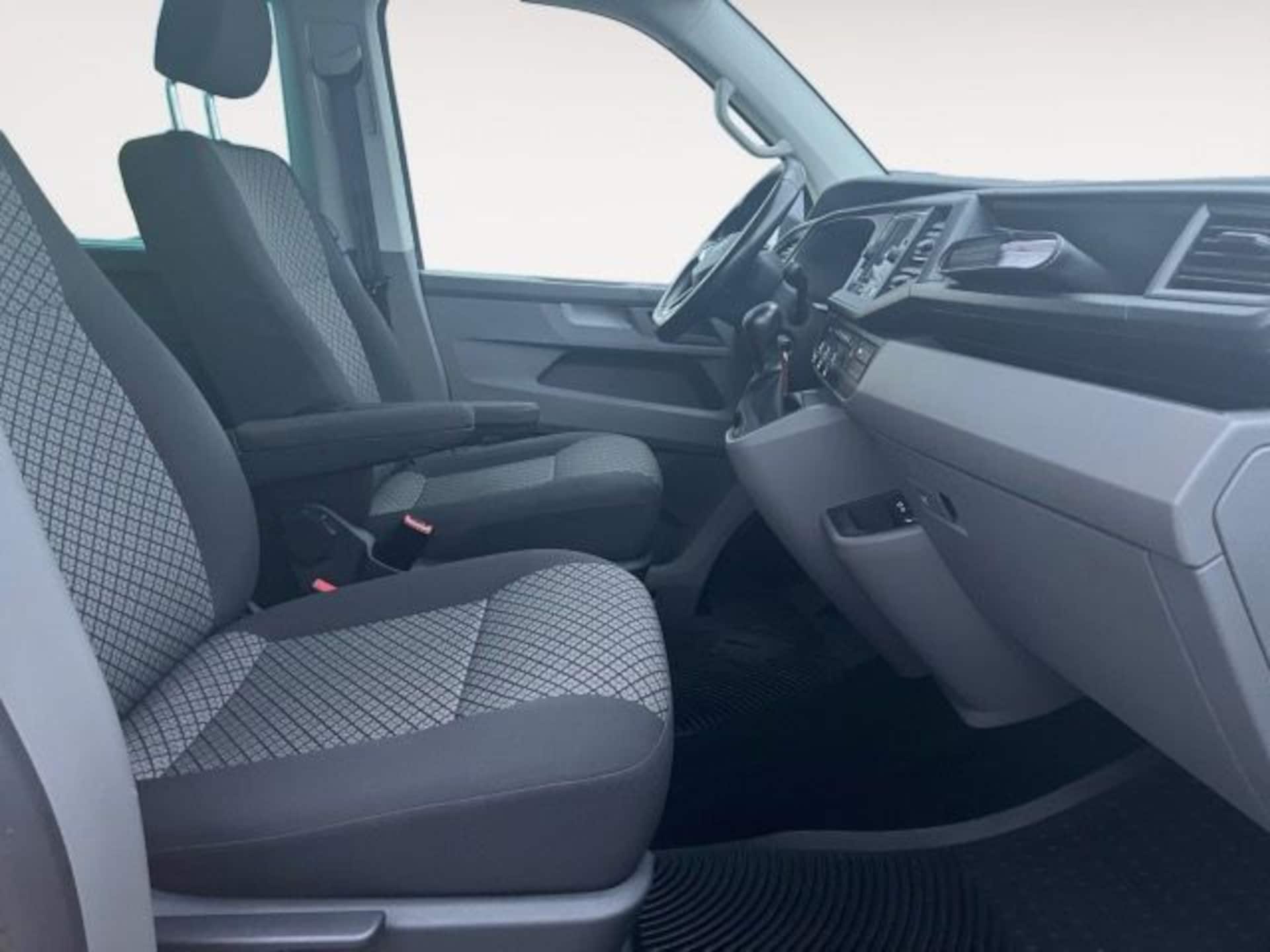 Volkswagen T6.1 Caravelle langer Radstand Trendline