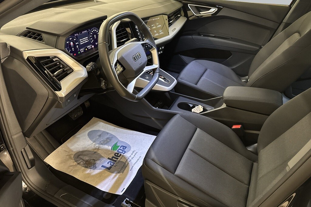 Bild som visar&nbsp;Audi Q4 e-tron&nbsp;Q4 45 e-tron quattro Proline 195,00 kW - för mer information kontakta din Audi Partner