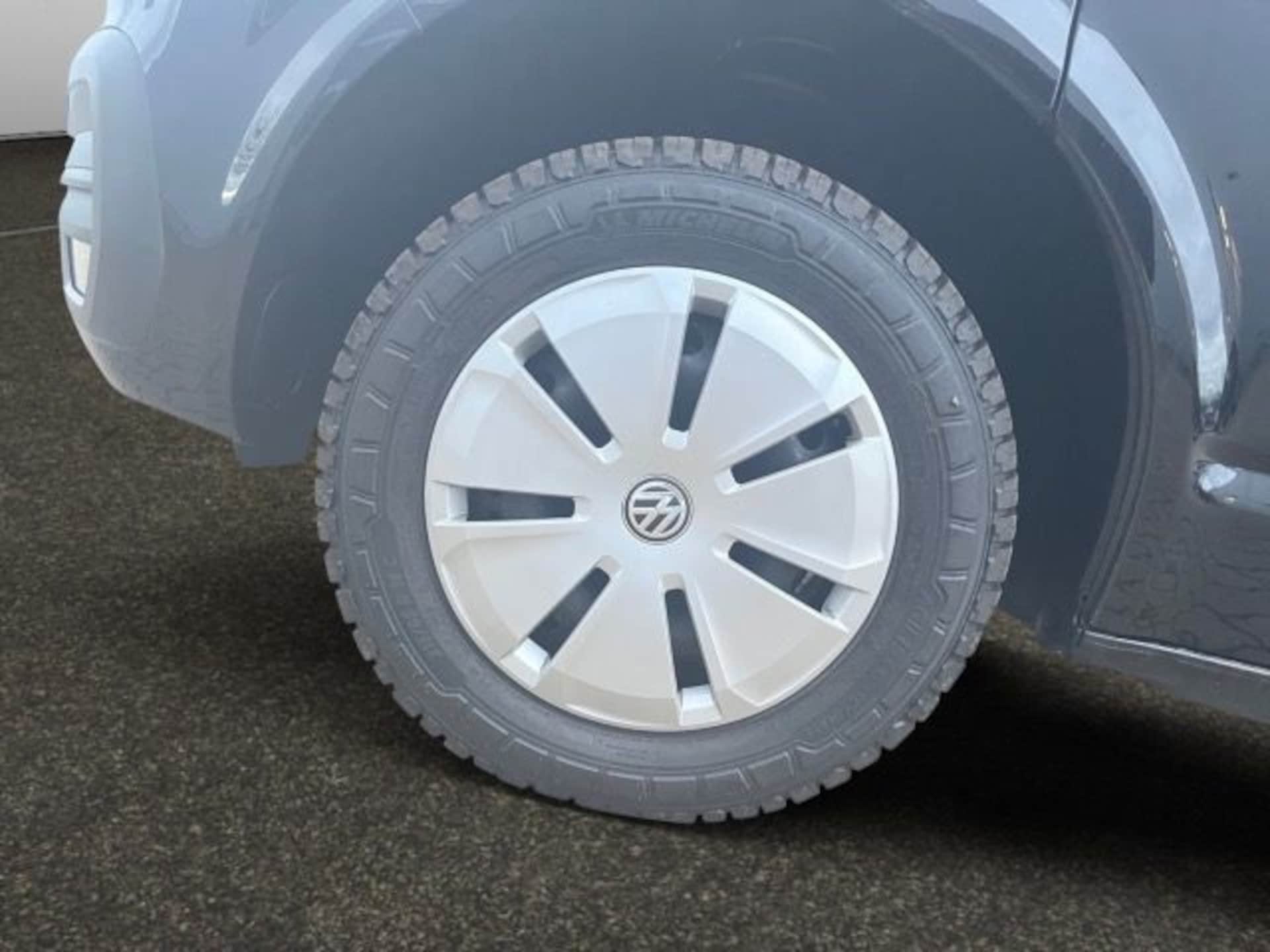 Volkswagen T6.1 Caravelle langer Radstand Trendline