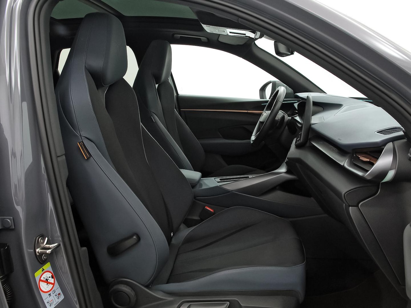 CUPRA Terramar 1.5 TSI e-Hybrid VZ DSG 200 kW (272 CV) — photo 6