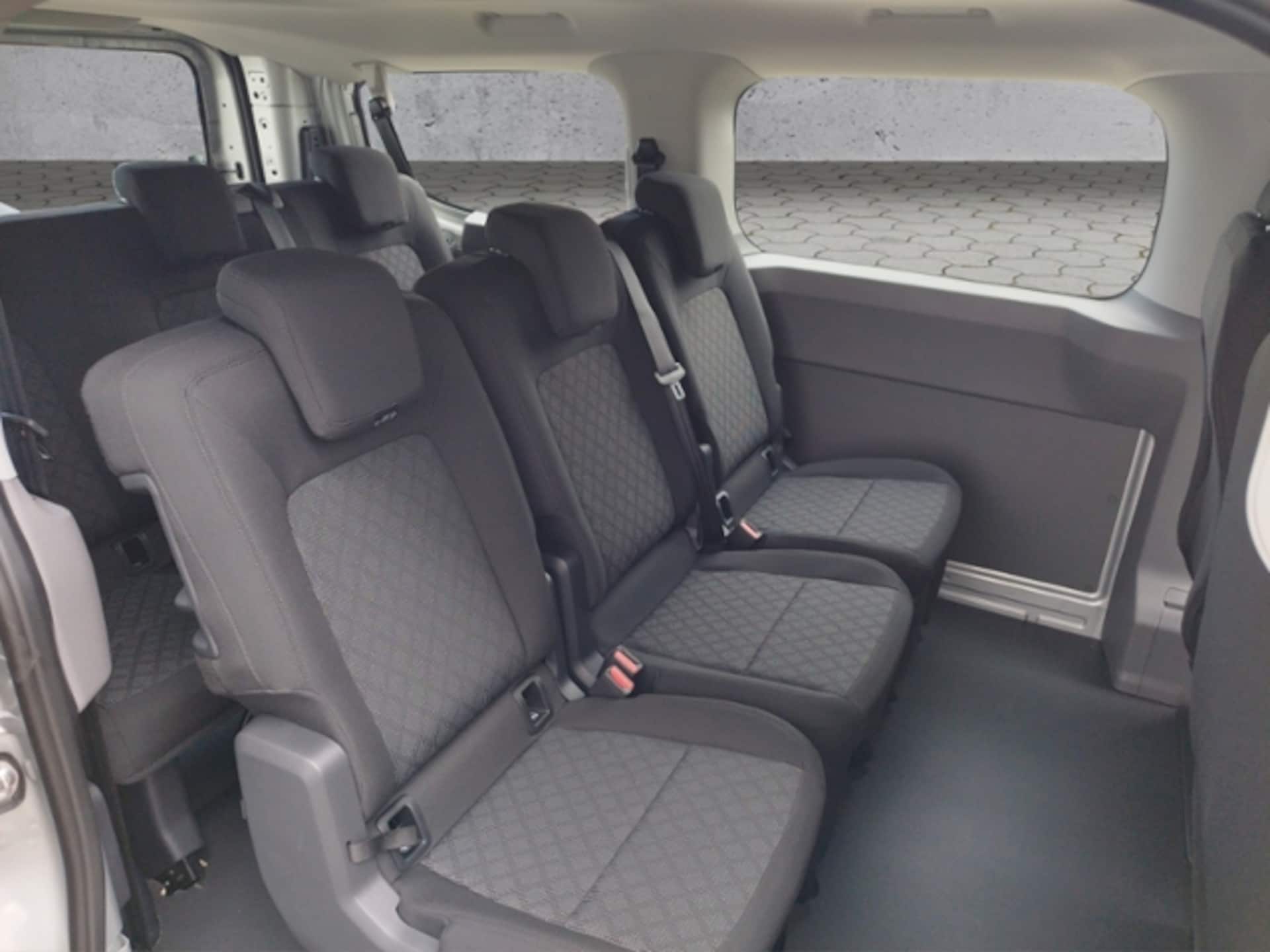 Volkswagen Transporter Kombi kurzer Radstand