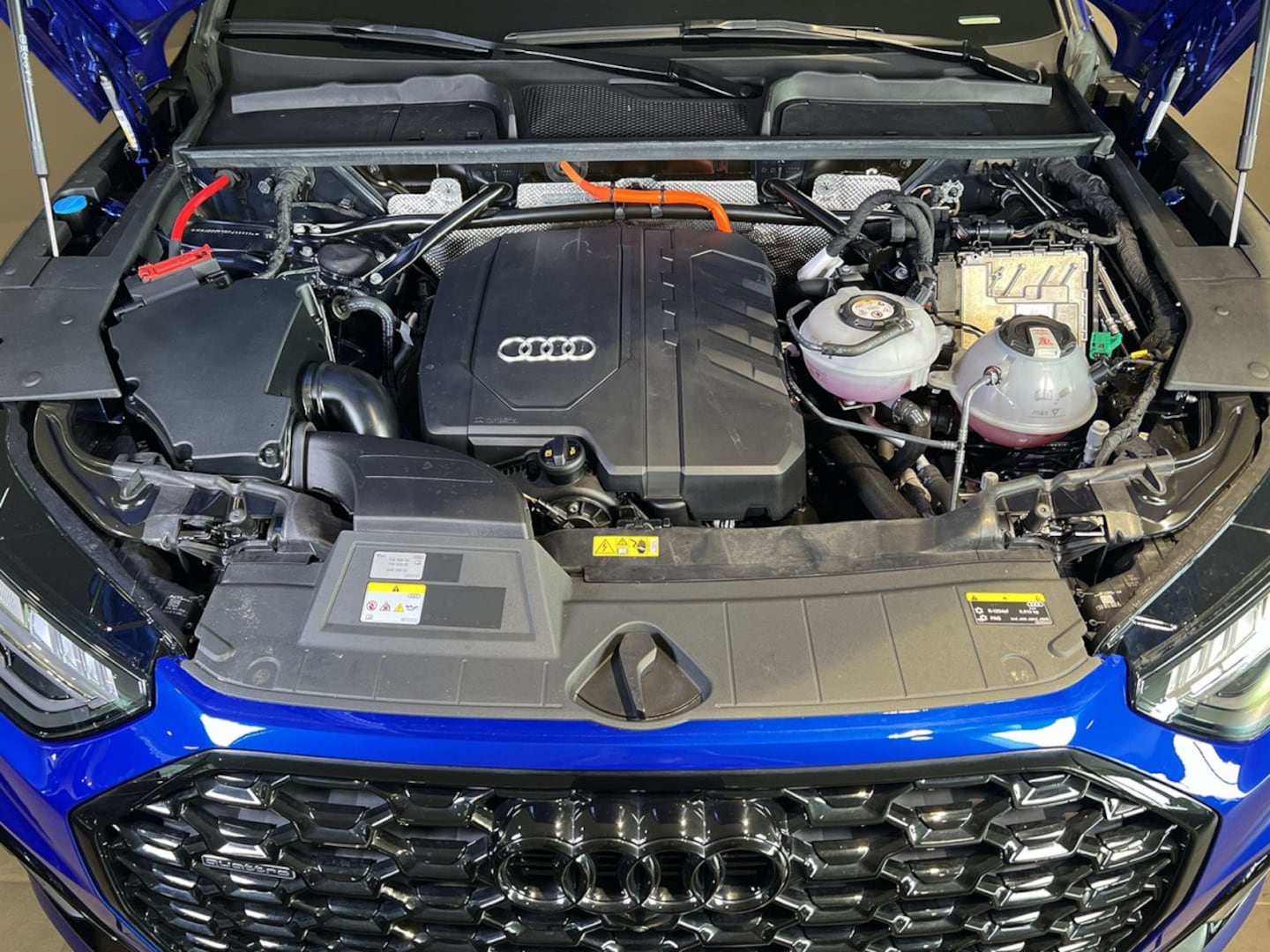 Bild über Audi Q5 Sportback TFSI e S line 50 TFSI e quattro S tronic - für weitere Informationen kontaktieren Sie den Audi Partner