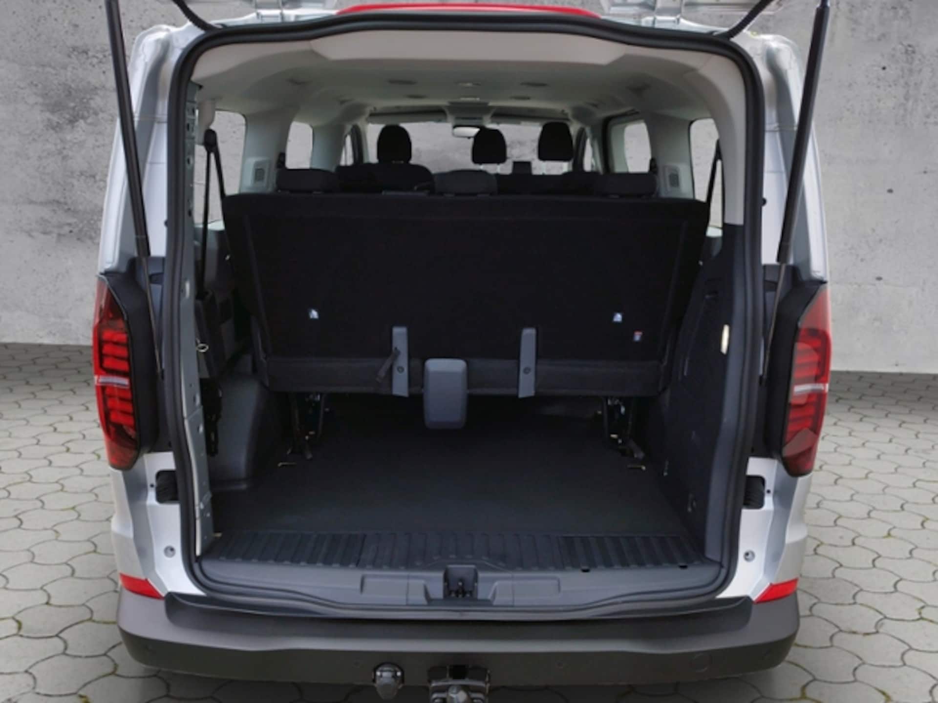 Volkswagen Transporter Kombi kurzer Radstand