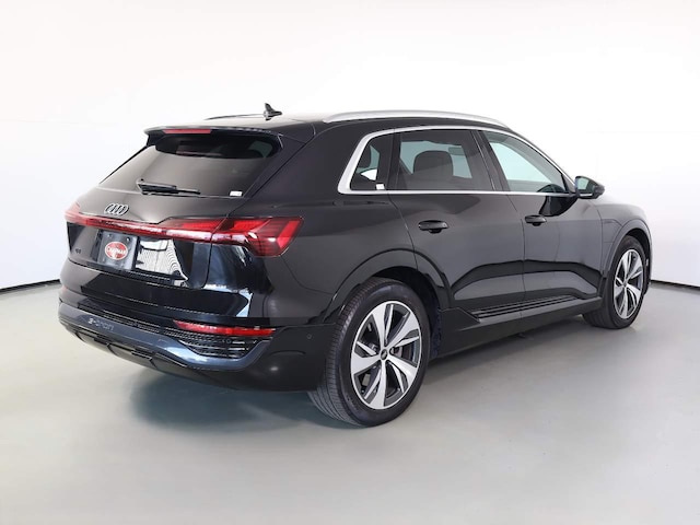 2024 Audi Q8 e-tron