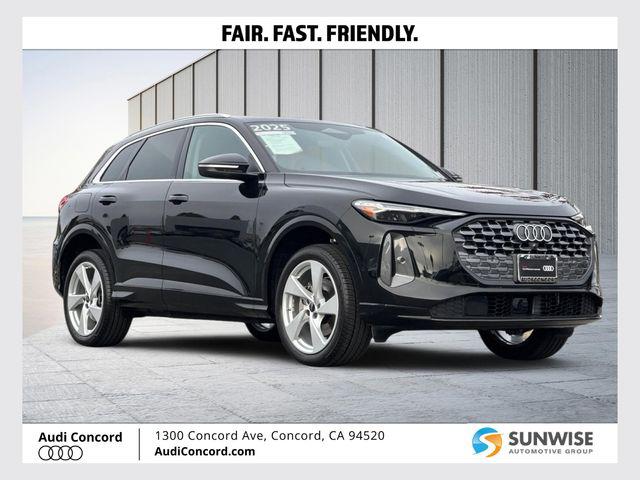 2025 Audi Q5 40 Premium Plus's photo