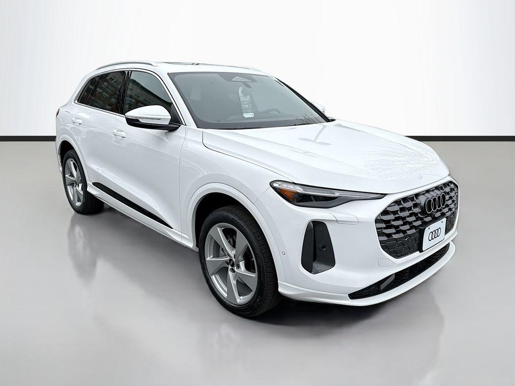 2026 Audi Q5 Premium Plus quattro's photo