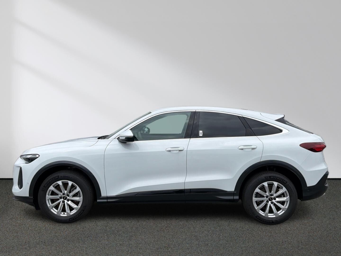 Bild über Audi Q5 Sportback TDI quattro 150 kW S tronic - für weitere Informationen kontaktieren Sie den Audi Partner