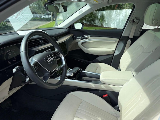 2024 Audi Q8 e-tron
