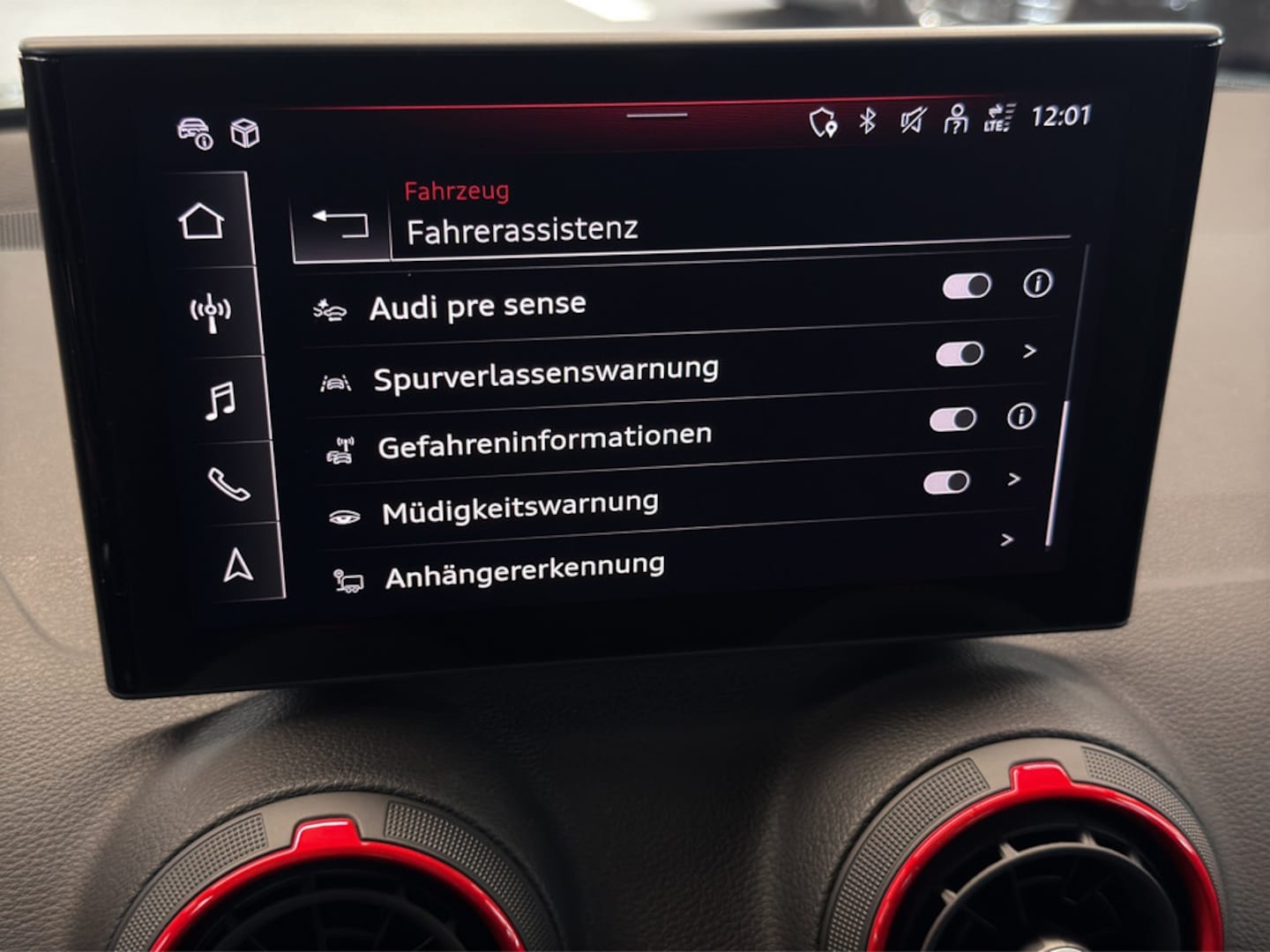 Bild über Audi Q2 S line 35 TFSI S tronic - für weitere Informationen kontaktieren Sie den Audi Partner