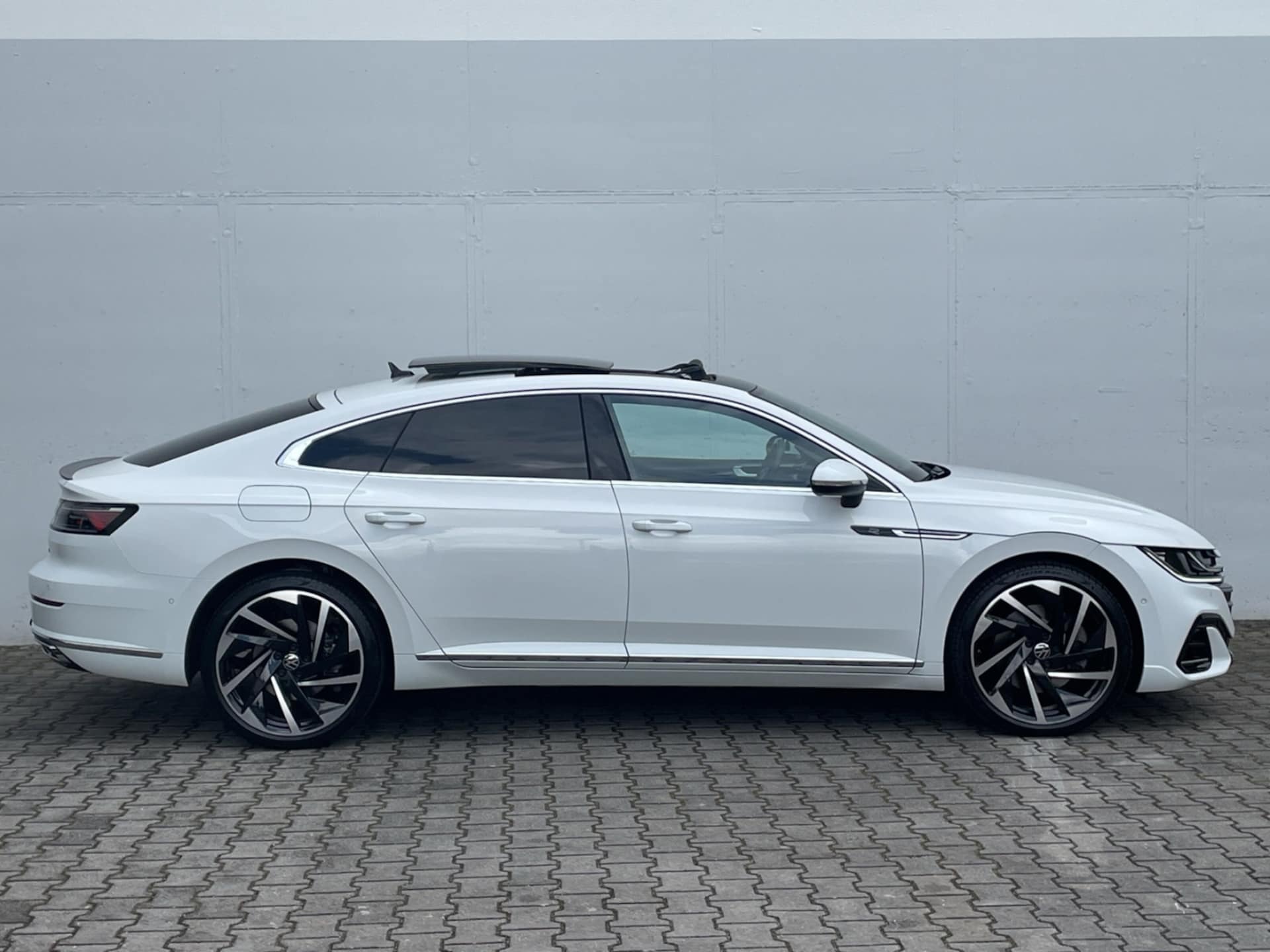 Volkswagen Arteon R-Line