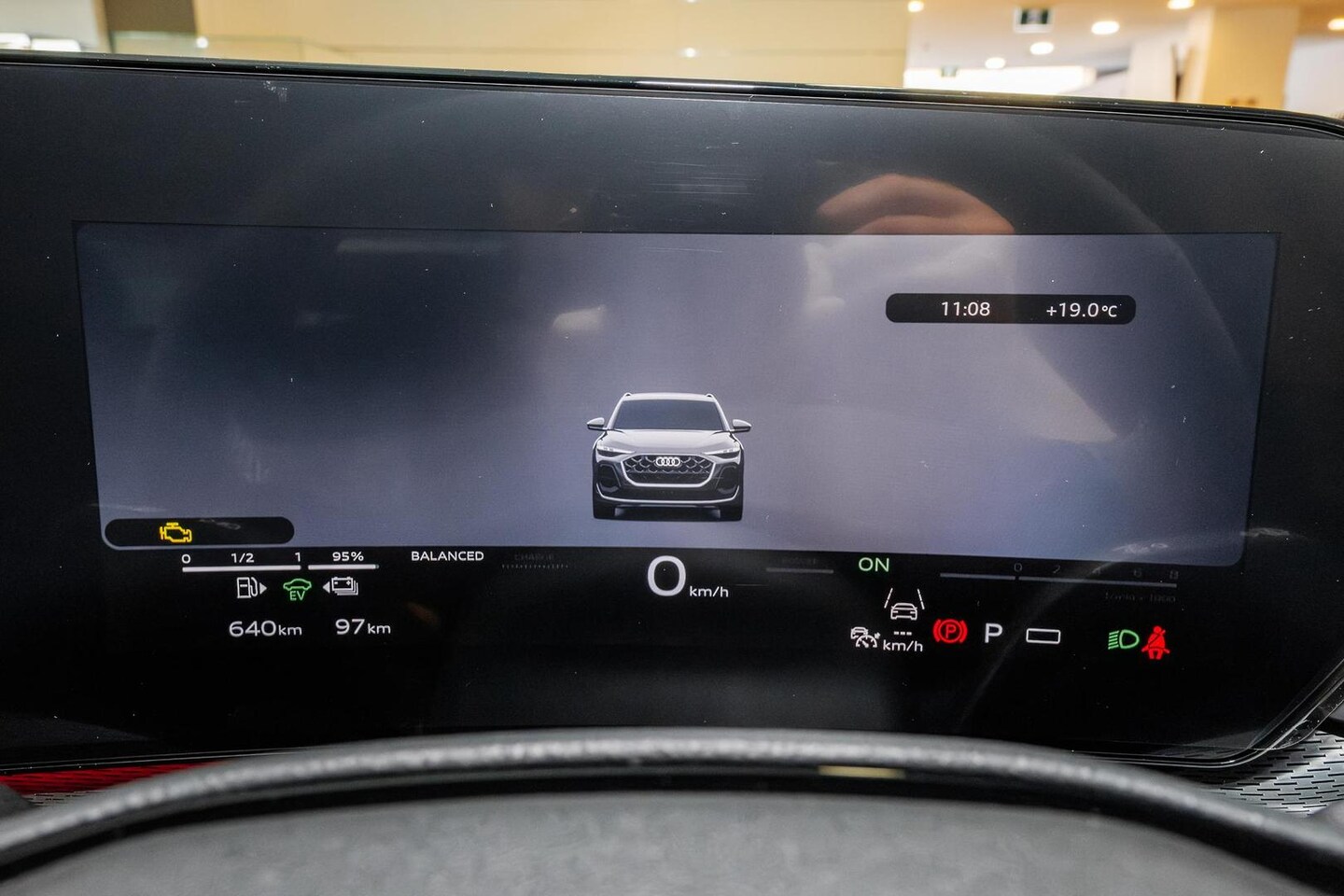 Image about Audi Q5 SUV e-hybrid quattro S tronic