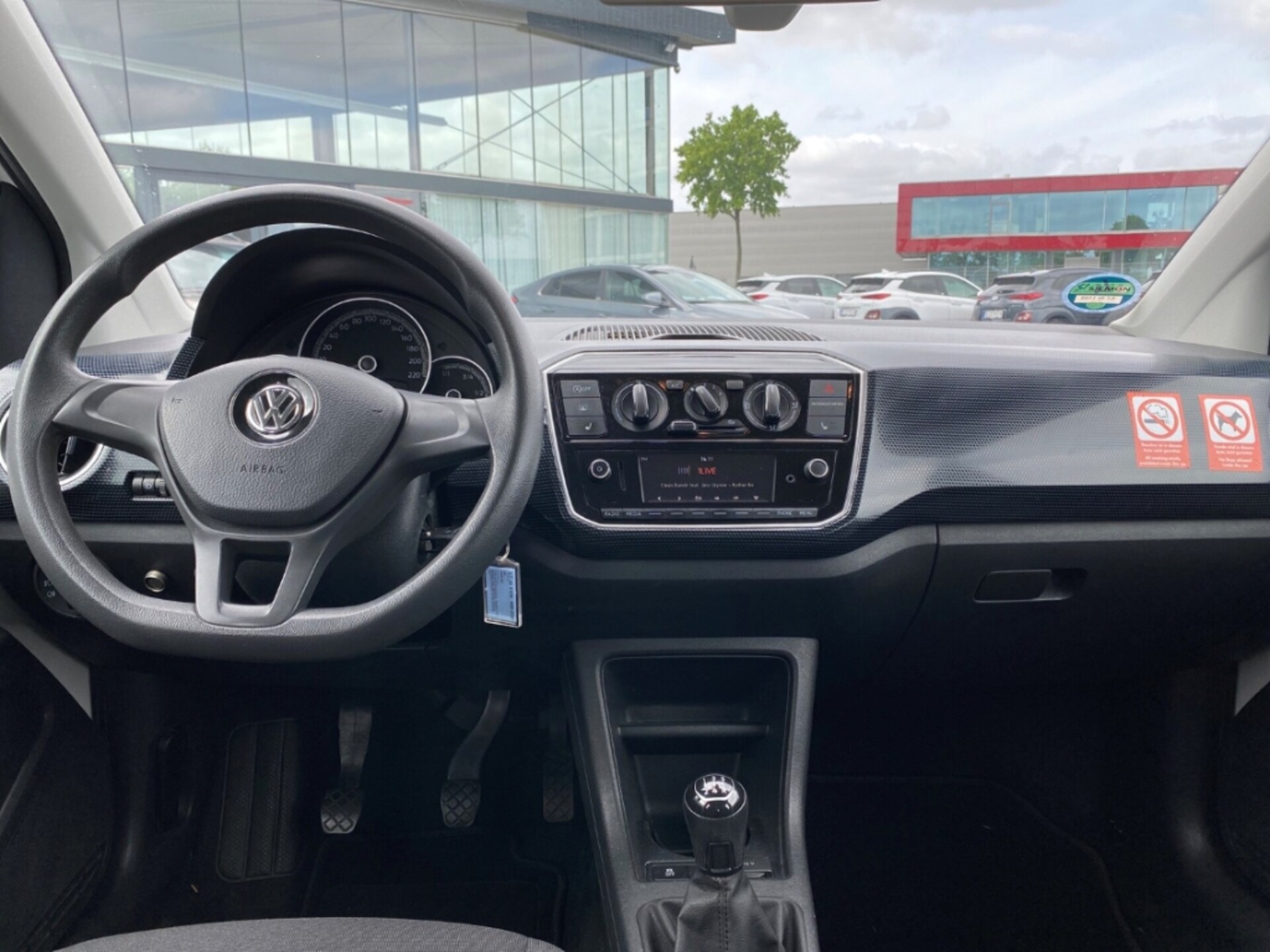 Volkswagen up! move up!