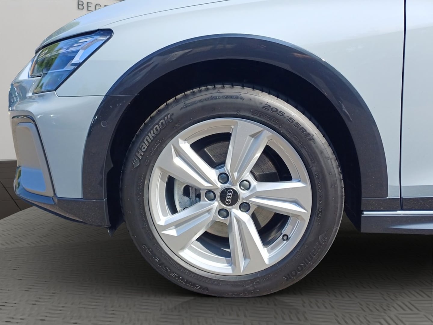 Bild über Audi A3 allstreet 35 TDI S tronic - für weitere Informationen kontaktieren Sie den Audi Partner