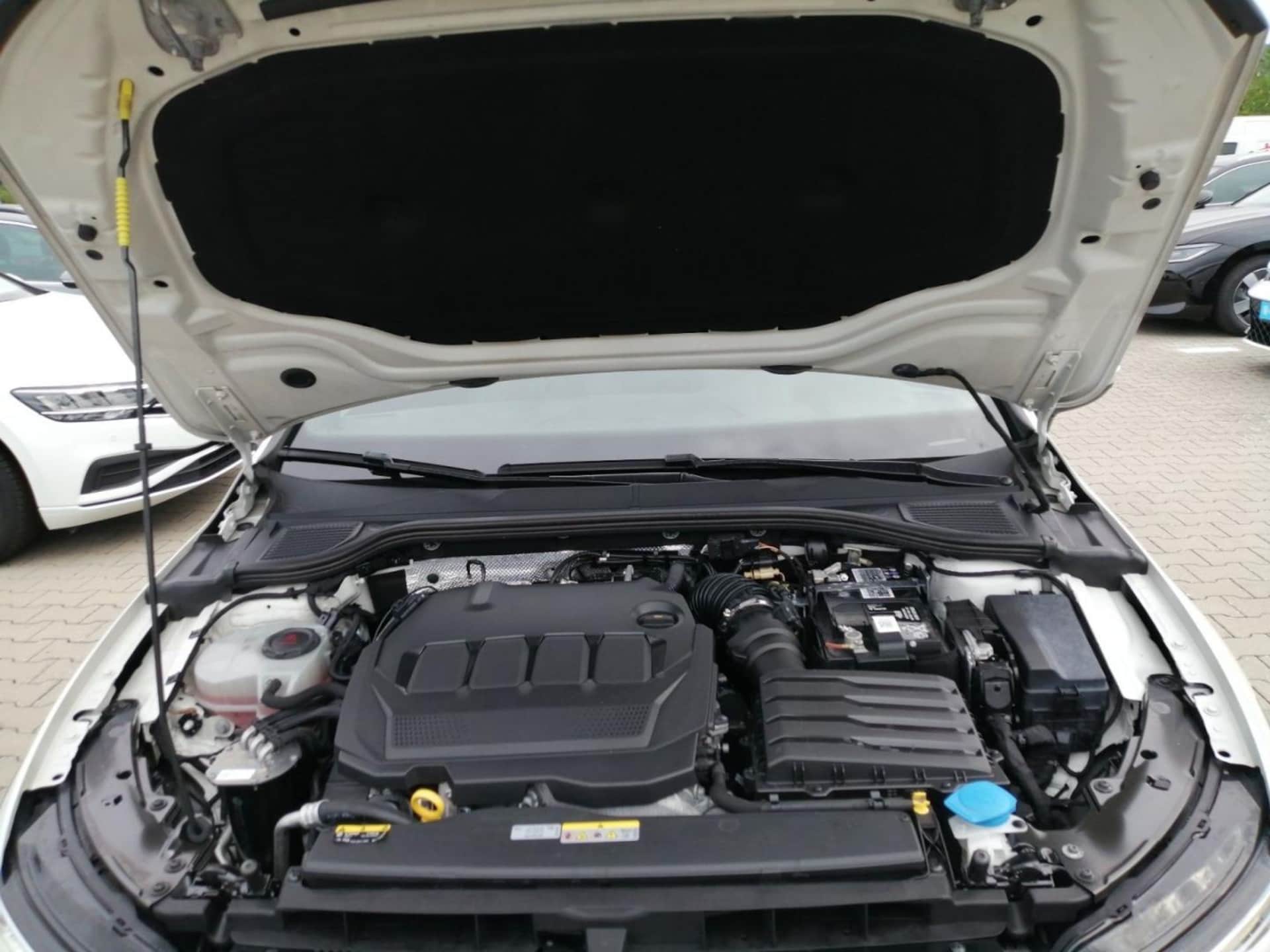 Volkswagen Golf Variant R-Line