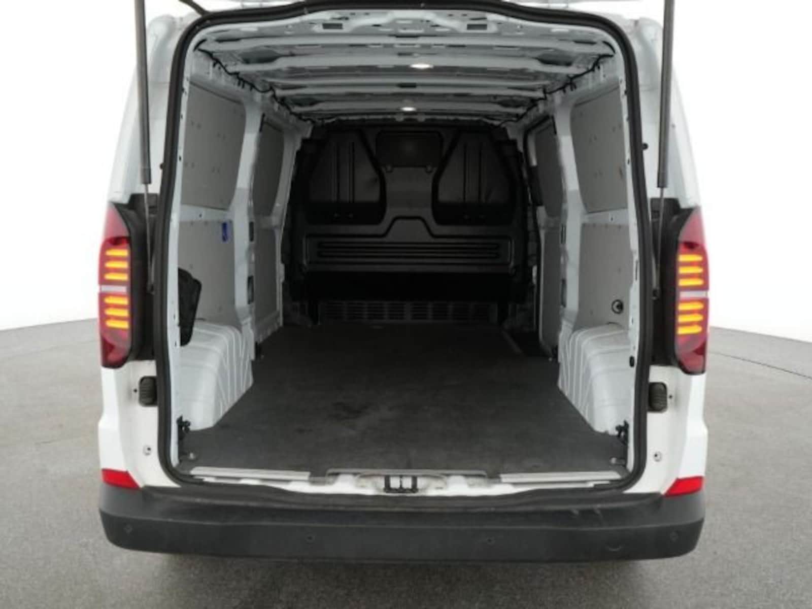 Volkswagen Transporter Kasten langer Radstand – Bild 7