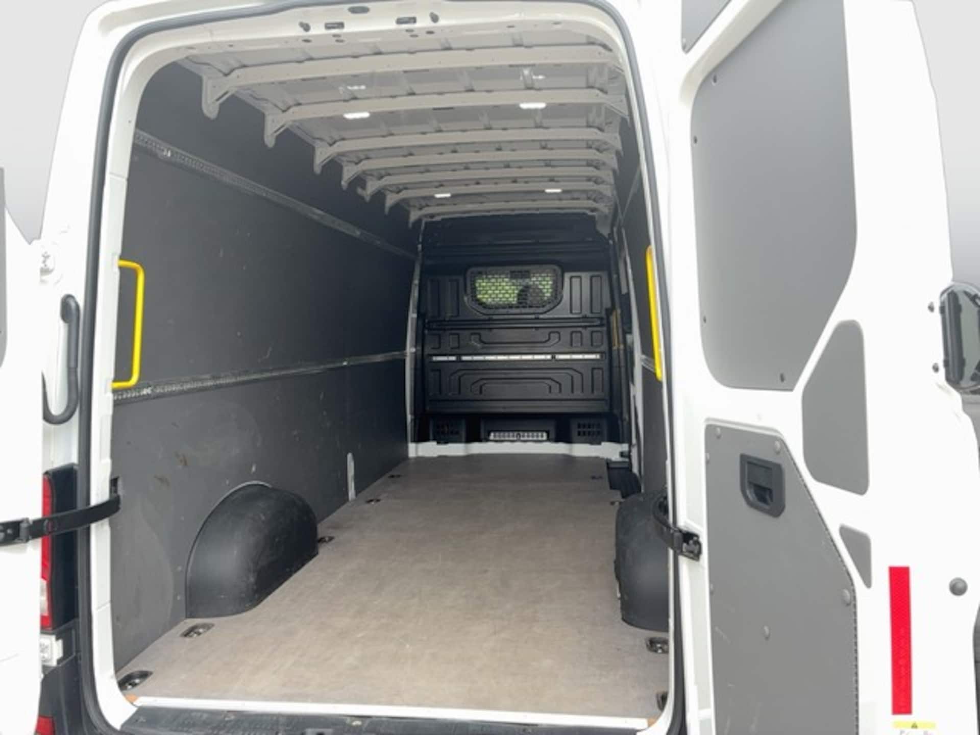 Volkswagen Crafter Kasten langer Radstand