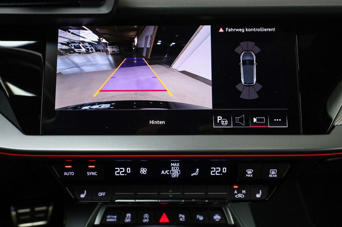 Bild über Audi S3 Sportback TFSI quattro S tronic - für weitere Informationen kontaktieren Sie den Audi Partner