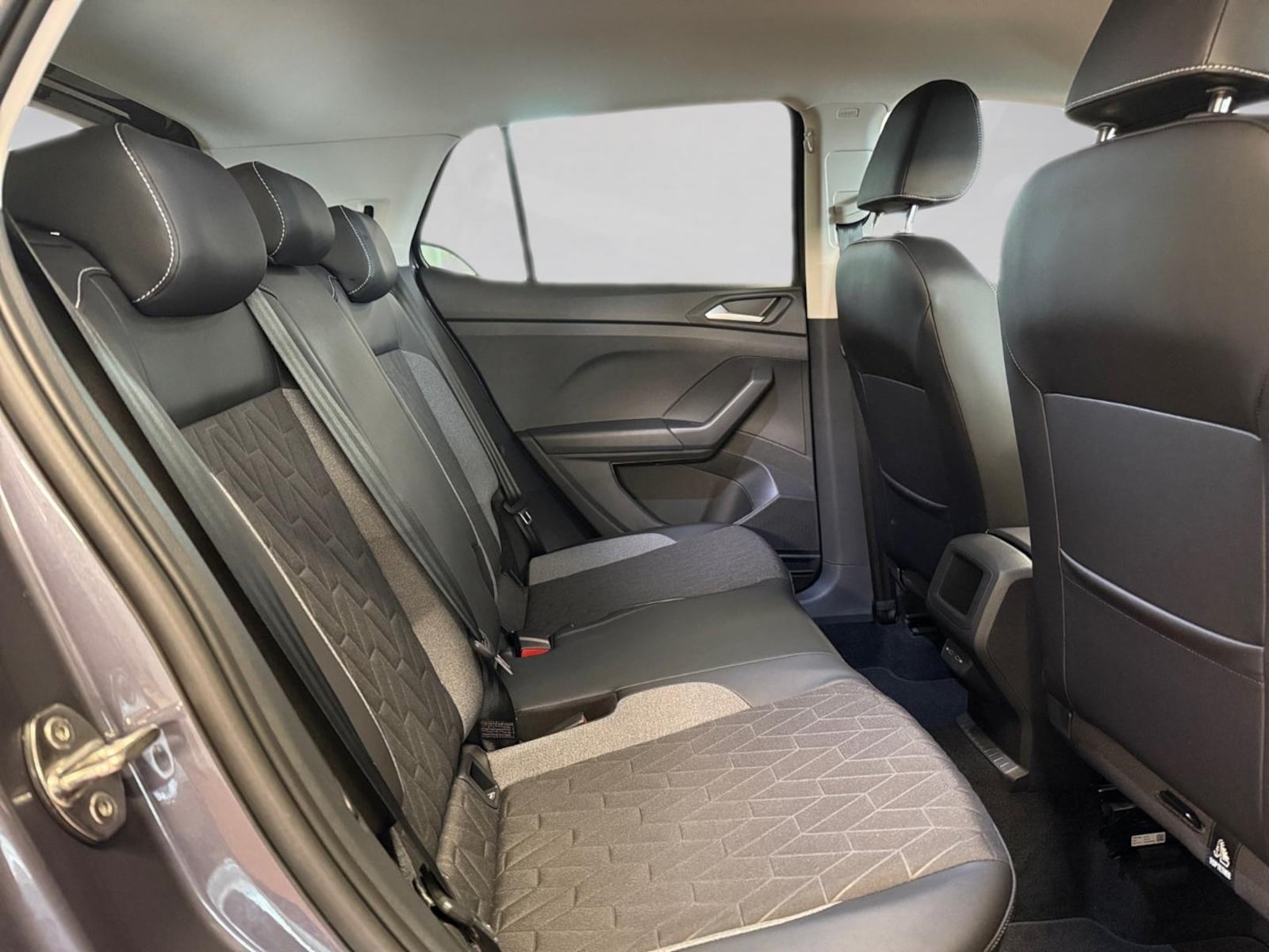 Volkswagen T-Cross – Bild 11