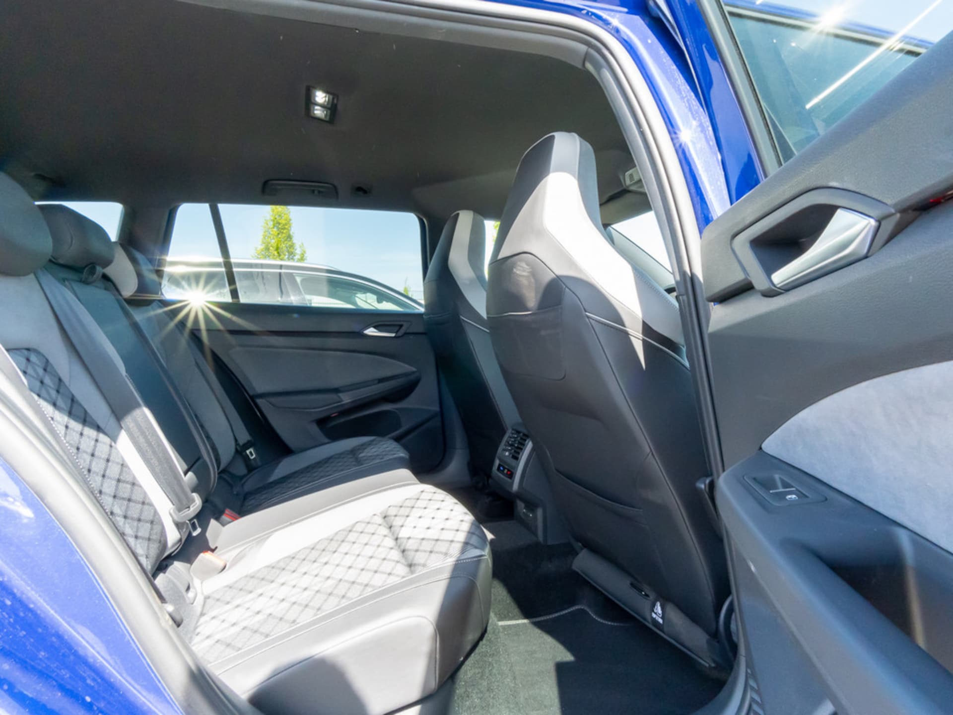Volkswagen Golf Variant R-Line