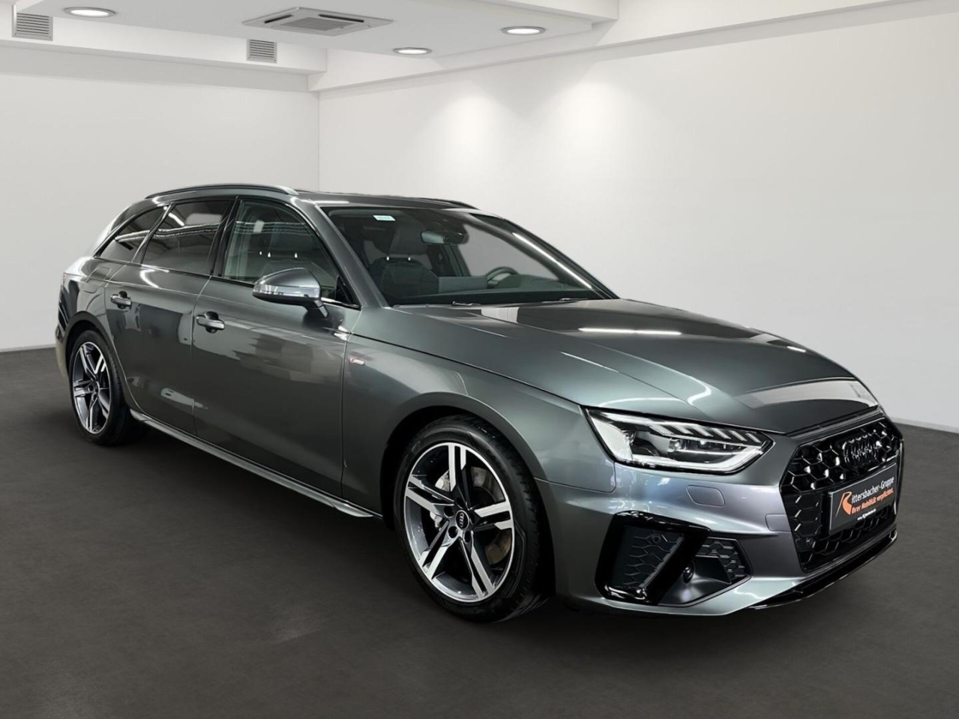 Audi A4 Avant S line