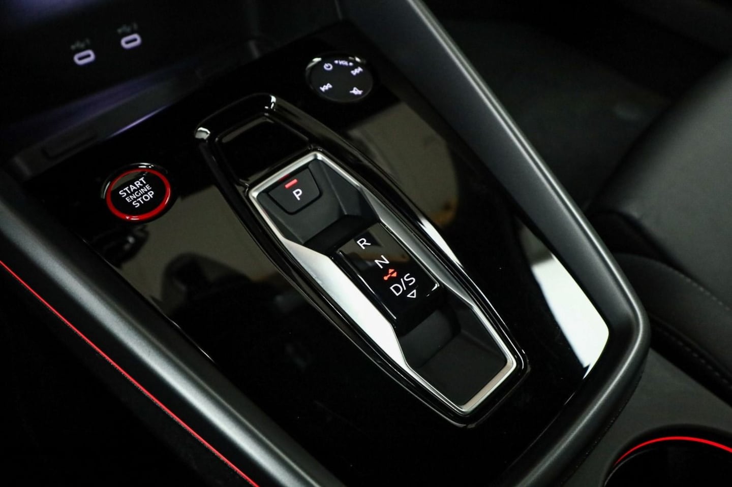 Bild über Audi S3 Sportback TFSI quattro S tronic - für weitere Informationen kontaktieren Sie den Audi Partner
