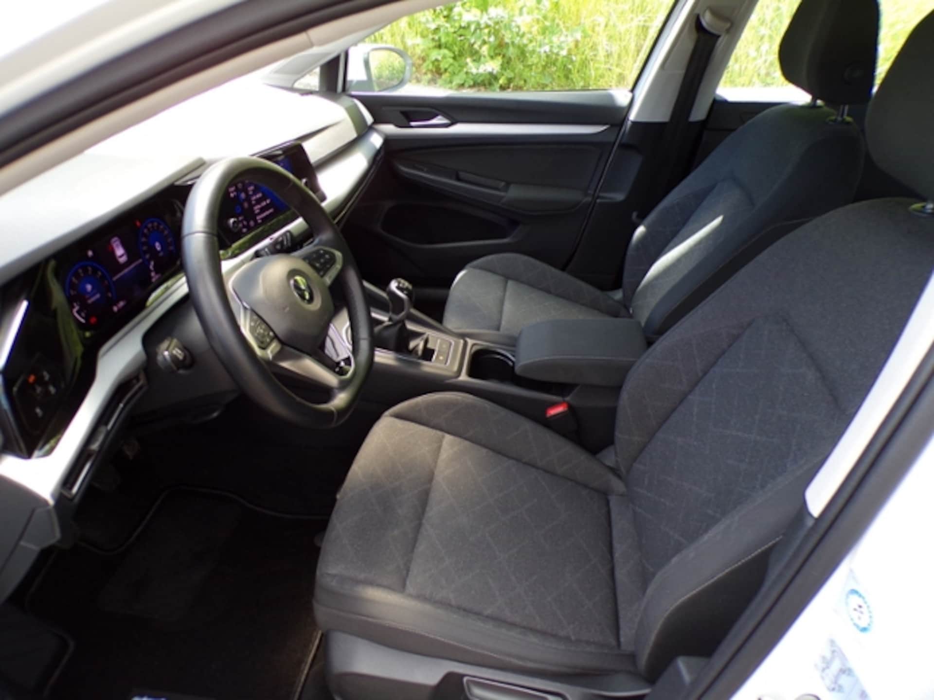 Volkswagen Golf Variant Life