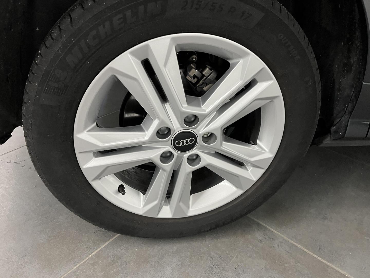 Image about Audi Q2 Business Line 30 TFSI 81 kW (110 ch) 6 vitesses