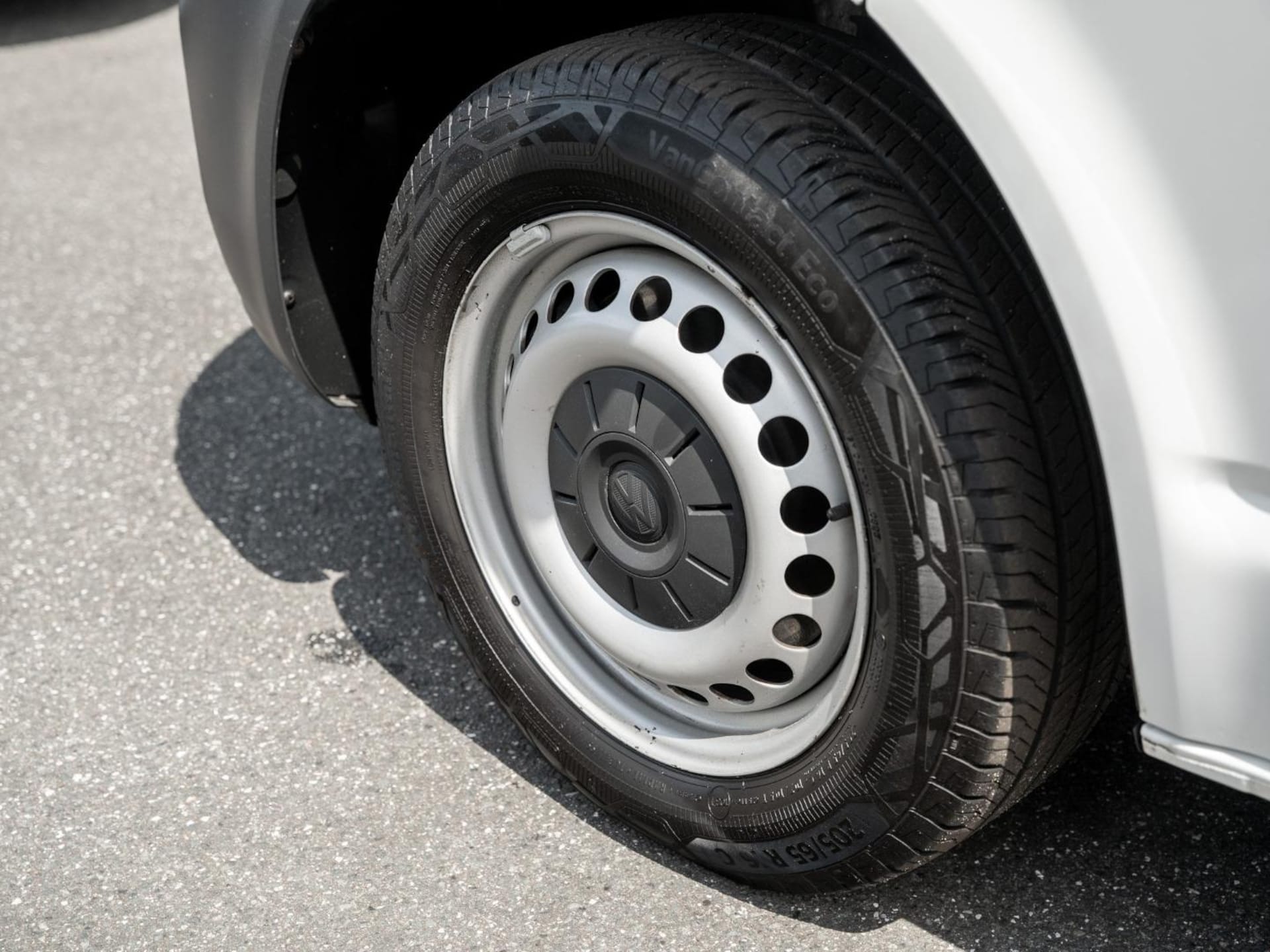 Volkswagen T6.1 Transporter Kasten langer Radstand