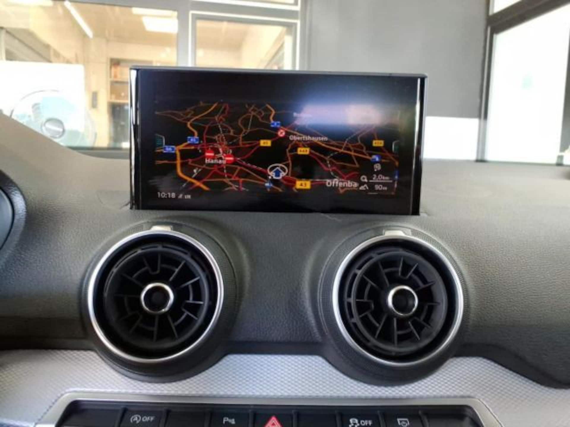 Audi Q2 S line