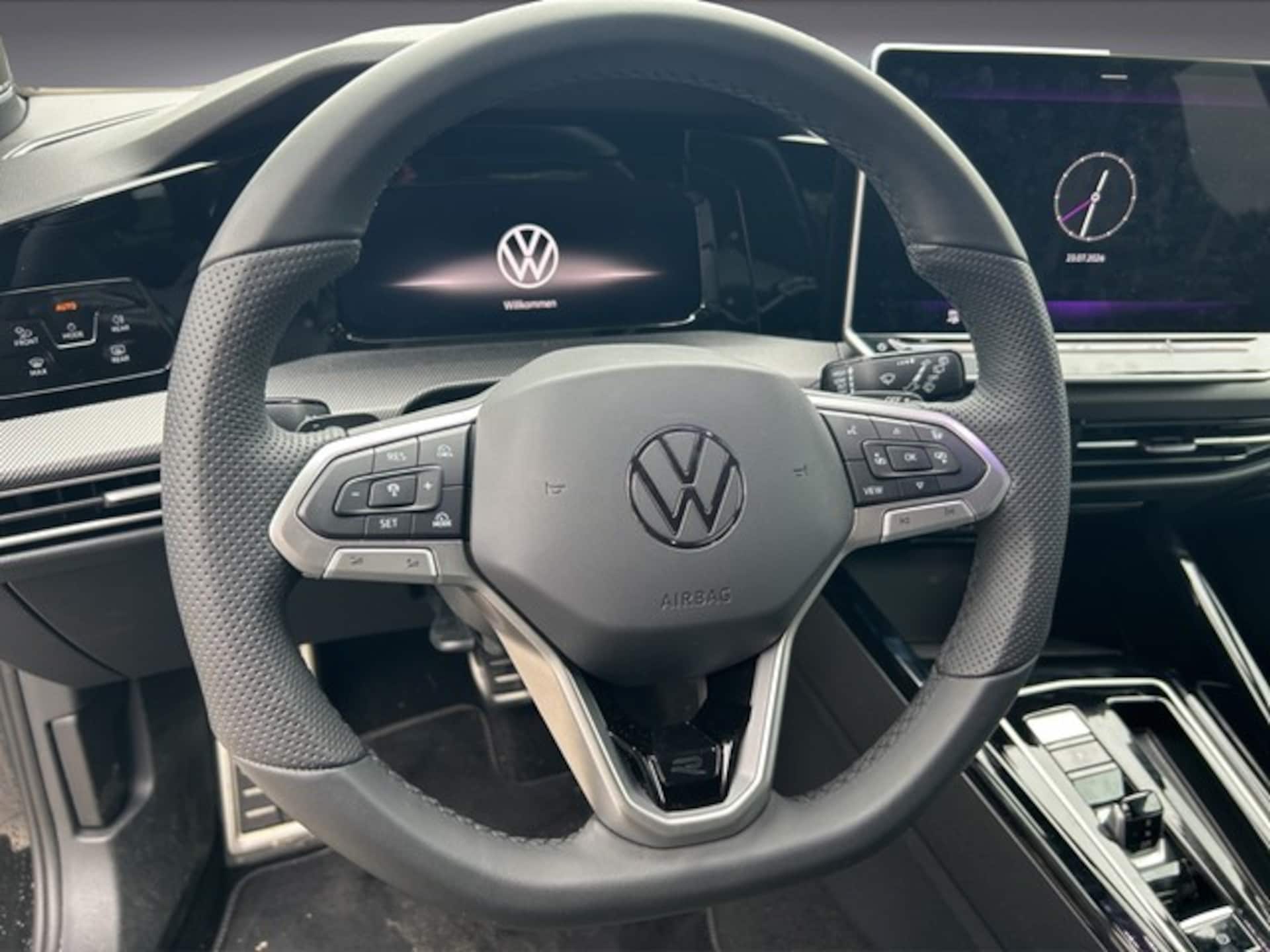 Volkswagen Golf Variant R-Line