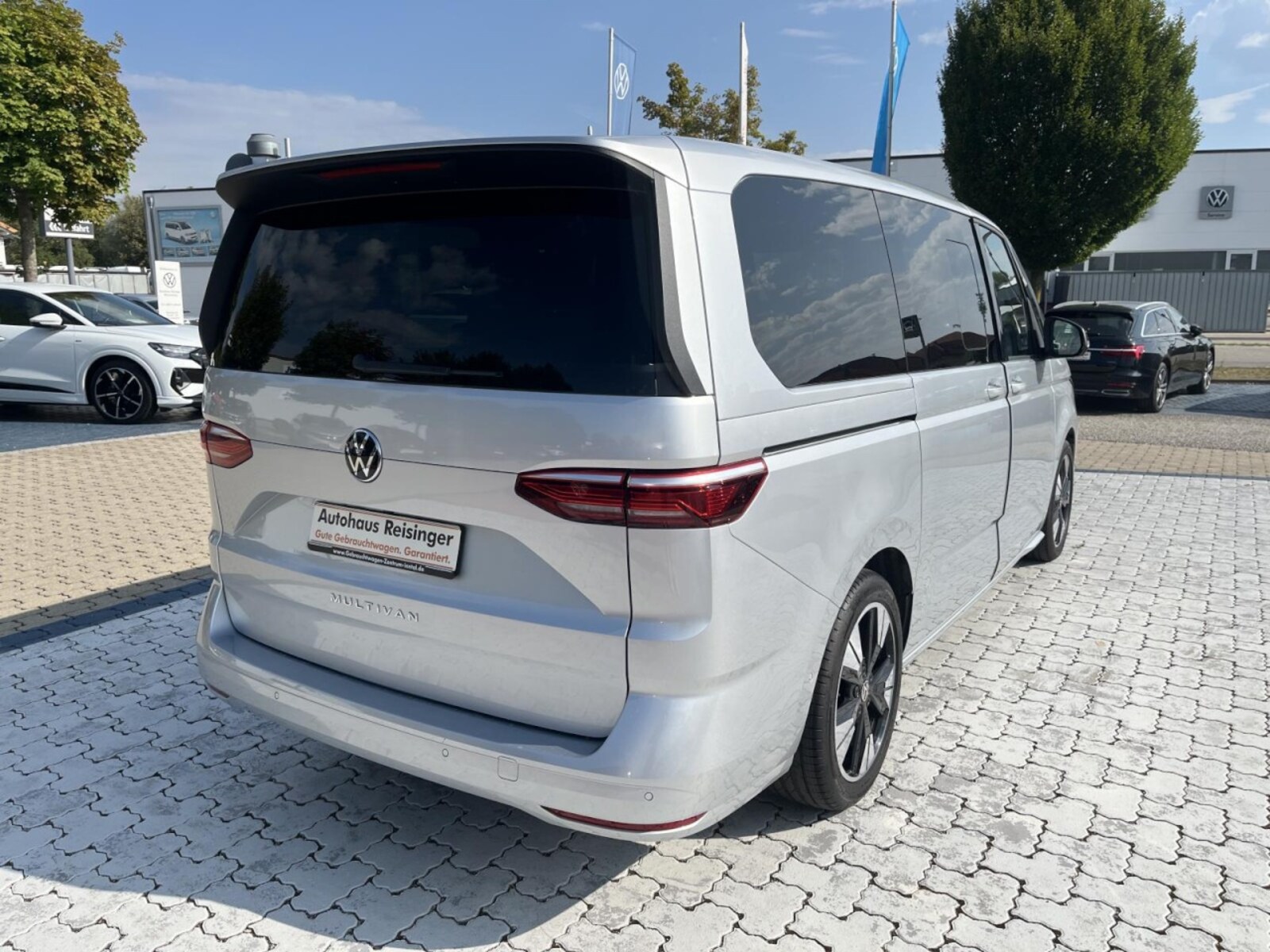 Volkswagen Multivan Langversion – Bild 2