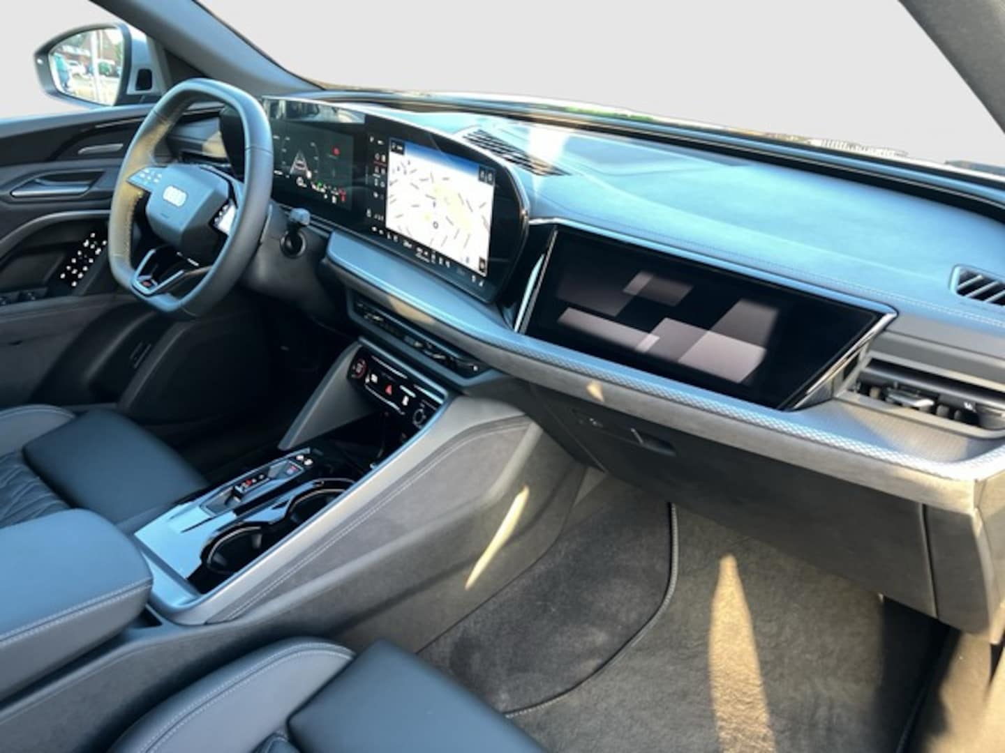 Bild über Audi SQ5 SUV TFSI 270 kW S tronic - für weitere Informationen kontaktieren Sie den Audi Partner