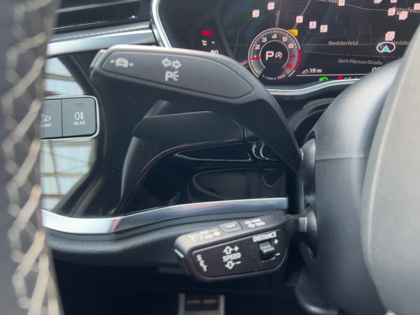 Bild über Audi Q3 S line 35 TFSI S tronic - für weitere Informationen kontaktieren Sie den Audi Partner