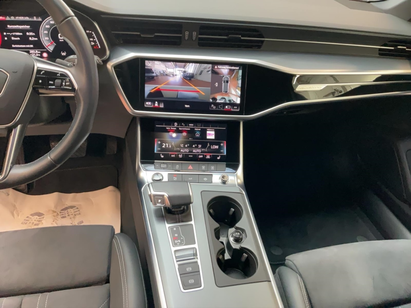 Bild über Audi A6 Avant advanced 40 TDI quattro S tronic - für weitere Informationen kontaktieren Sie den Audi Partner