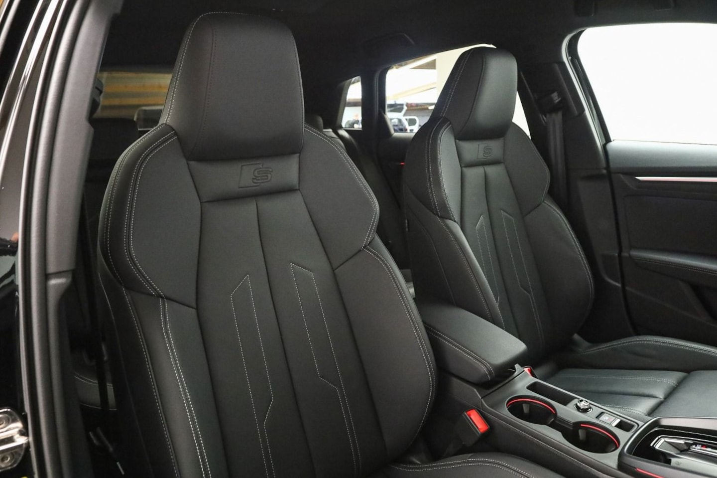 Bild über Audi S3 Sportback TFSI quattro S tronic - für weitere Informationen kontaktieren Sie den Audi Partner